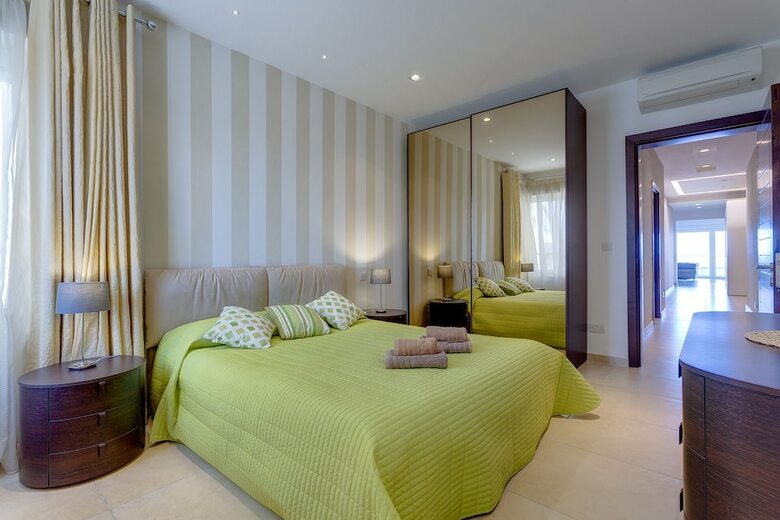 Apartamentos Luxury Seafront Oasis In Central Sliema W/ Pool