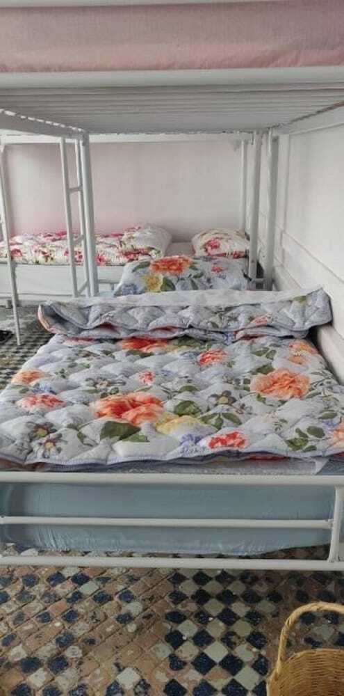 Hostal Sendis Hostel