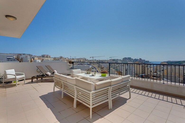 Apartamentos Superlative Penthouse With Spacious Terrace