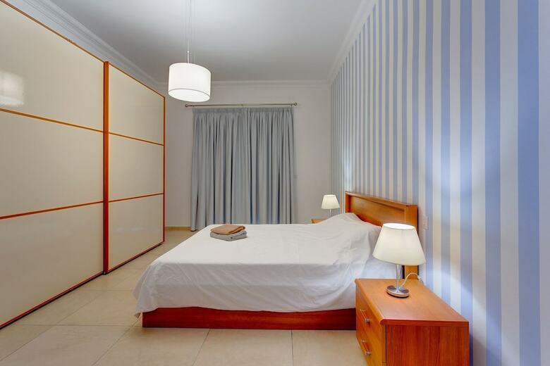 Superb Apartment In Fort Cambridge With Pool