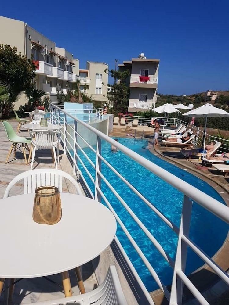 Hotel Pelagia Bay