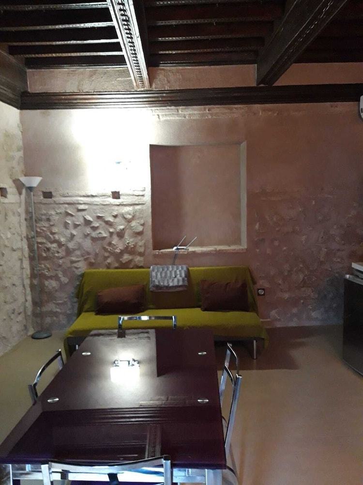 Apartamentos Torre Del Inquisidor