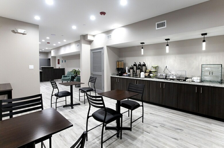 Hotel Express Inn