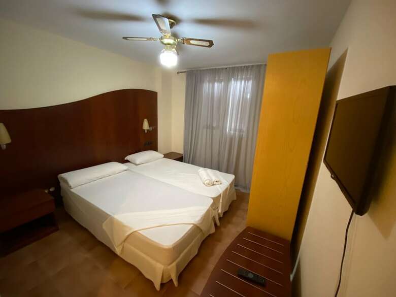 Ah Hotel