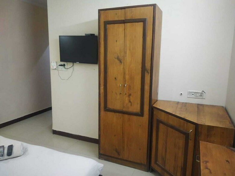 Adb Rooms Hotel Ivory Palace