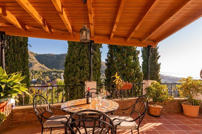 1133 Villa Dachita
