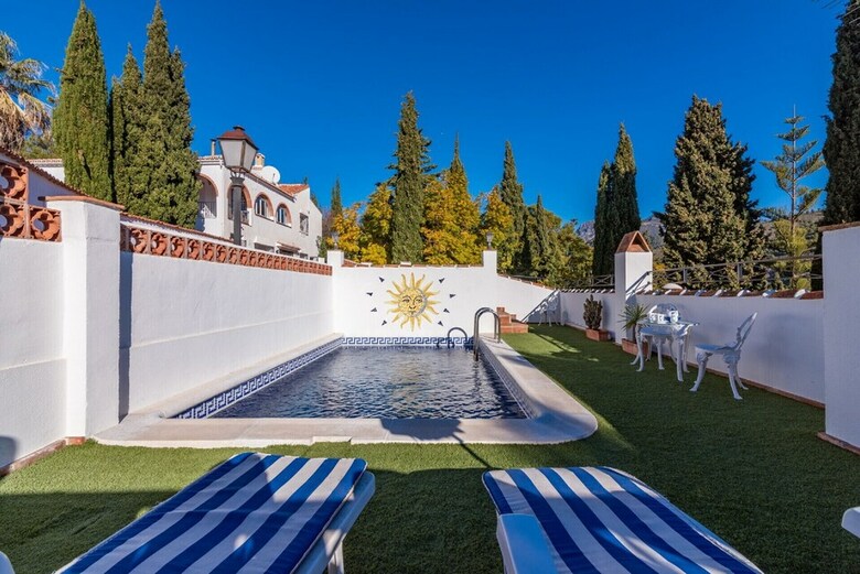 1133 Villa Dachita
