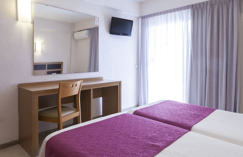 Hotel Ambassador II