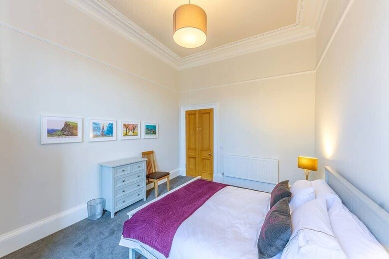 Wonderful Luxury West End Apartment