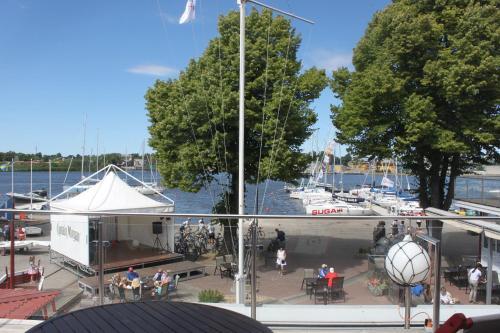 Hostal P�rnu Jahtklubi K�lalistemaja