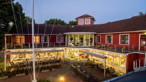 Hostal P�rnu Jahtklubi K�lalistemaja