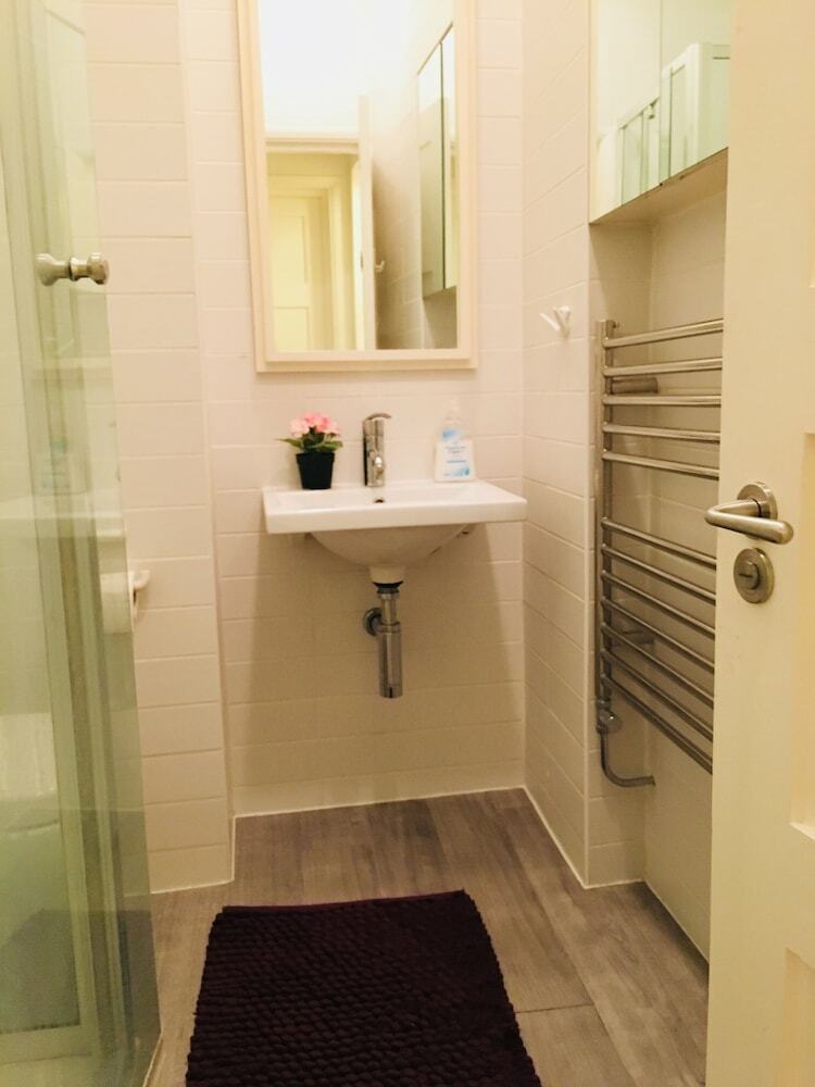 3 Bedroom Apartments Wells Street