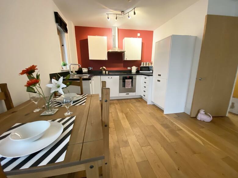 Tudors Esuites City Centre Apartment