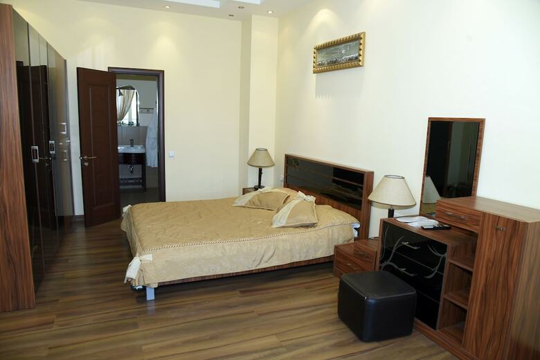 Armenian Village Park Hotel