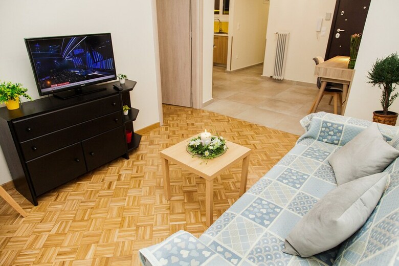 Restfull Fully Renovated Apartment In Thisio