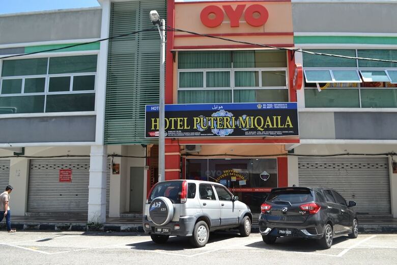 Oyo 89691 Hotel Puteri Miqaila