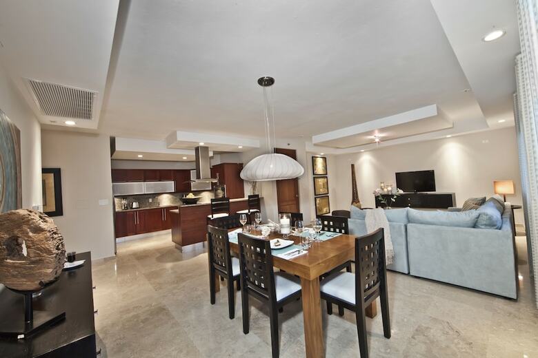 Ciqala Luxury Suites