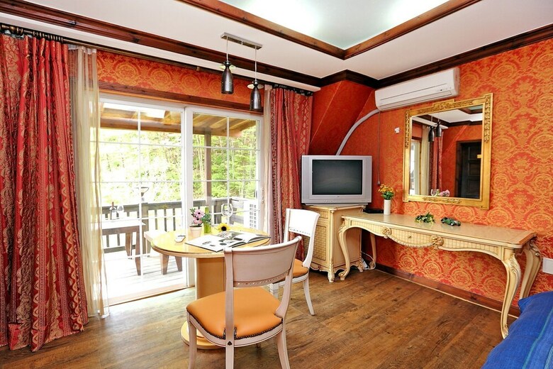 Bench House Pension