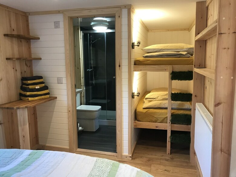 Cabana Orchard Glamping - Apartment Pod - Blossom