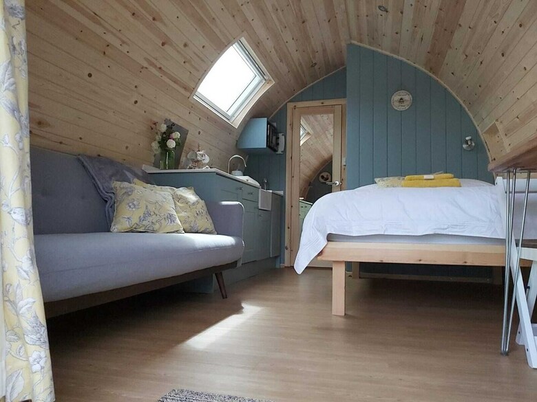 Cabana Orchard Glamping -willow Pod