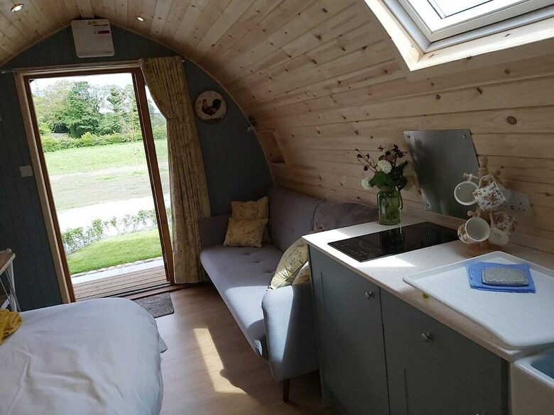 Cabana Orchard Glamping -willow Pod