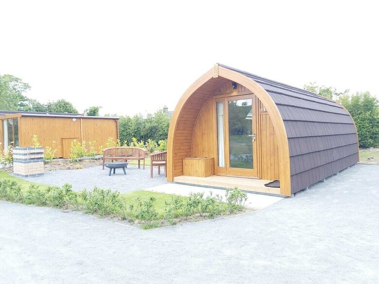 Cabana Orchard Glamping -willow Pod