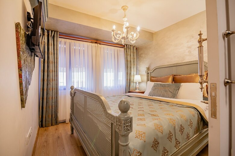 Lord Morgan & Exclusive Design Nisantasi