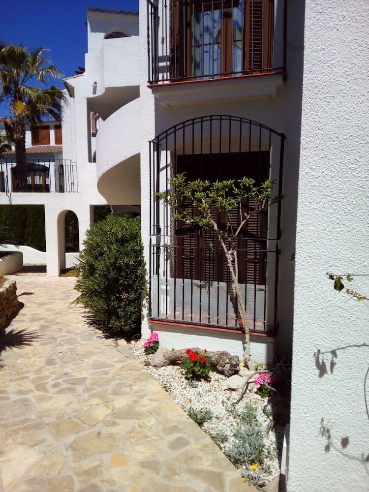 Apartamentos Ap Costas Tossablanca