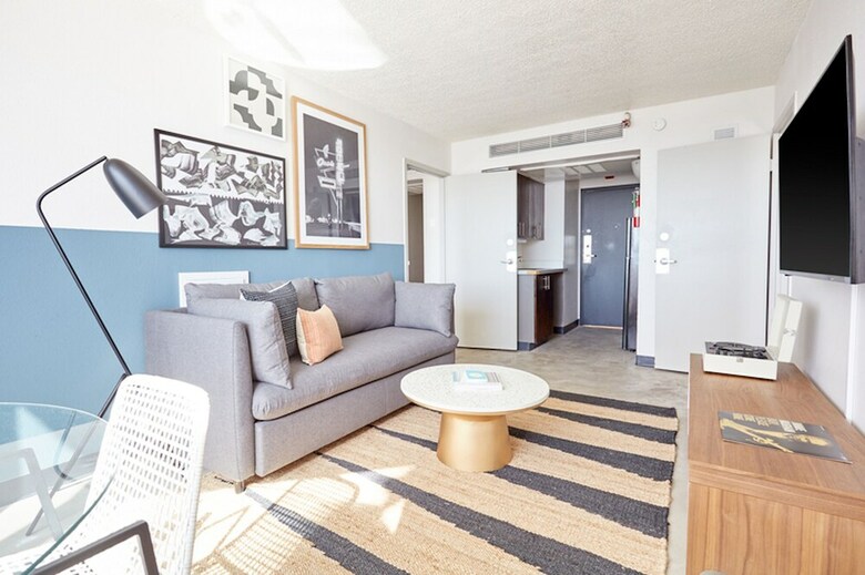 Apartamentos Sonder - Dobie Center