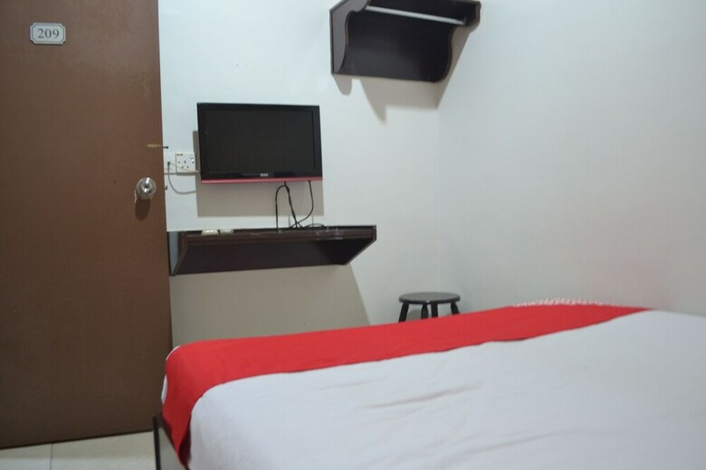 Oyo 89715 Ck Hotel