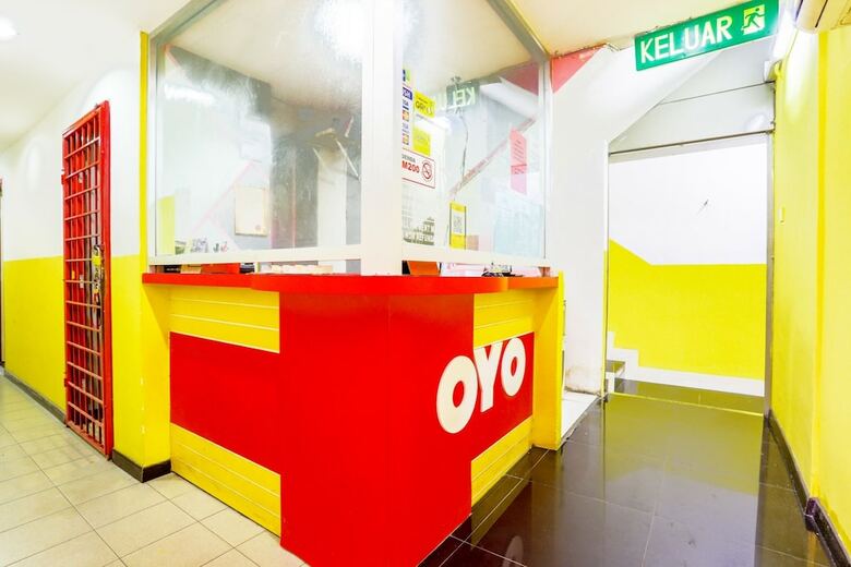 Oyo 89738 1st Inn Hotel Glenmarie