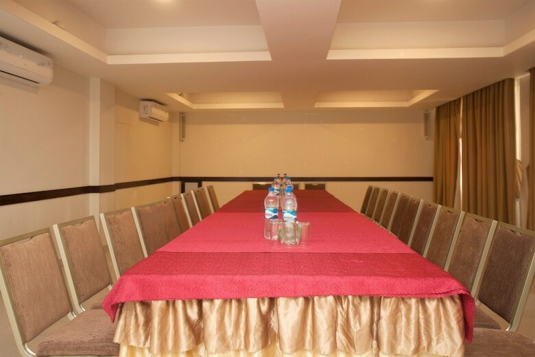 Capital O 686 Hotel Mala Inn