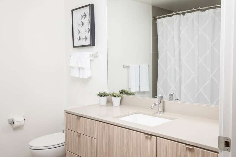 Apartamentos Domicile Suites At Venn On Main