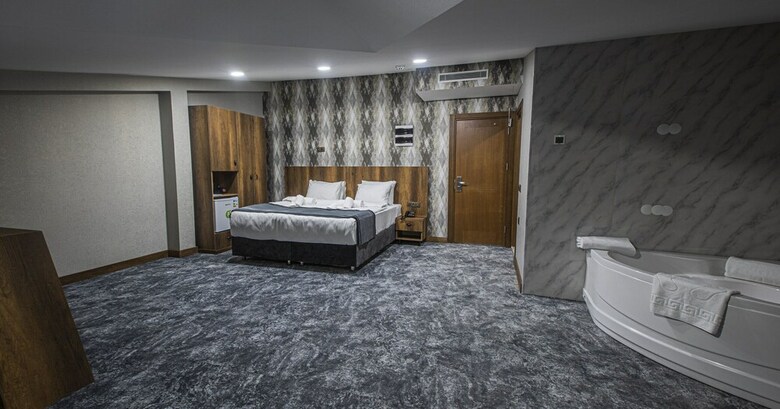 Airport Express Hotel