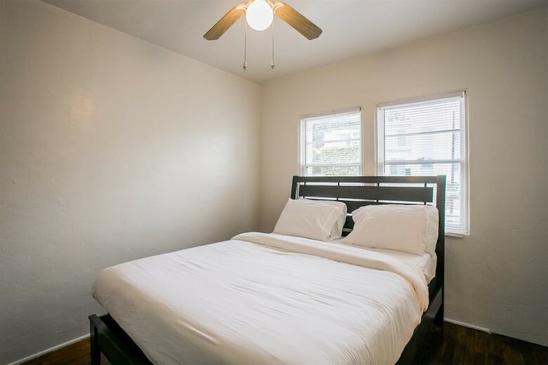 Orange Tree Cottages Downtown