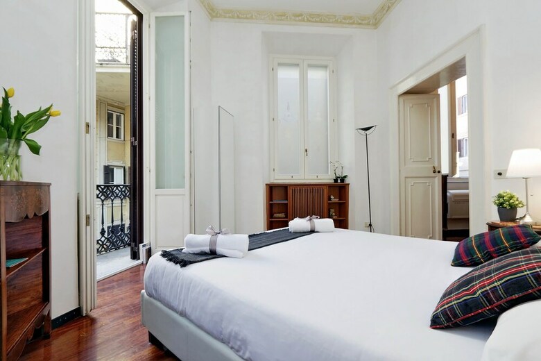 Three Bedrooms Spagna Apartment