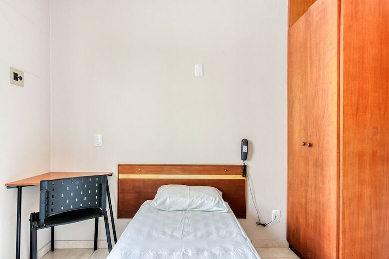 Oyo Luar Plaza Hotel