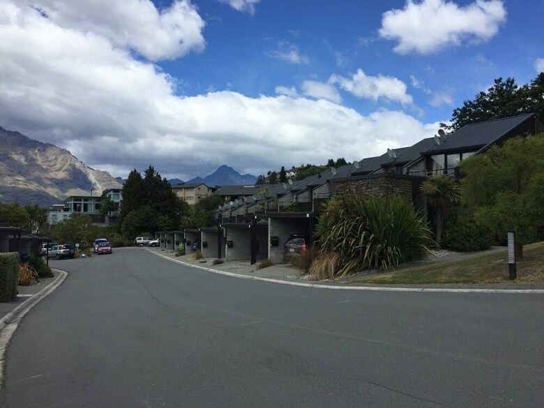 Distinctive Adjacent Two Lake View Townhouses