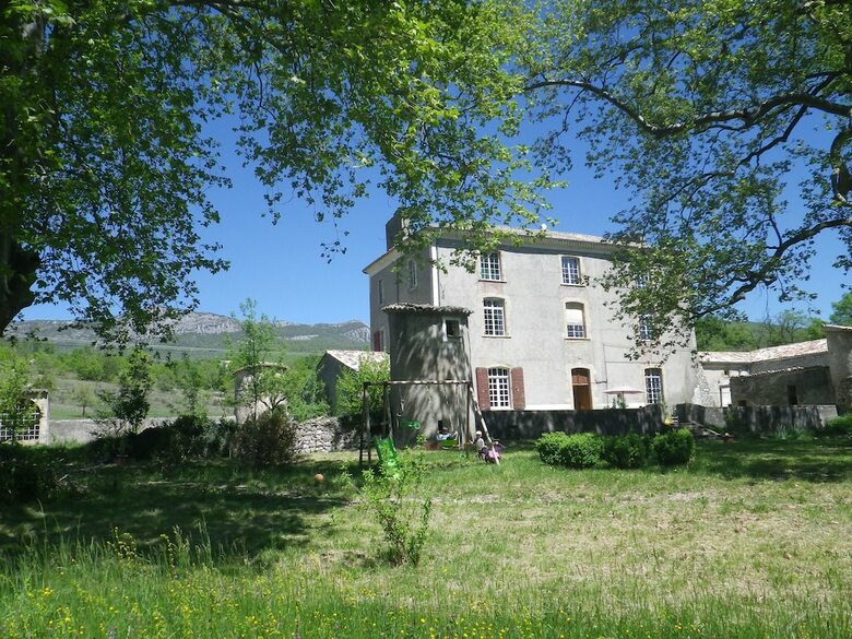 Chateau De Noyers