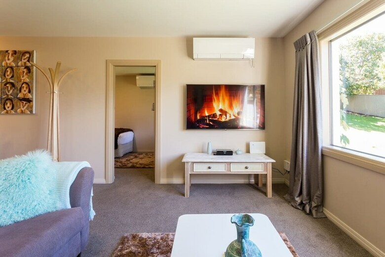 Large Distinctive And Spacious Family Home
