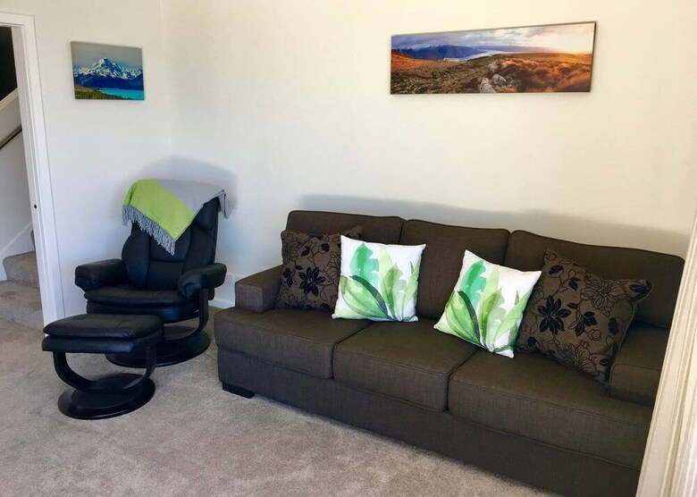 #52b Preston Heights Apartment