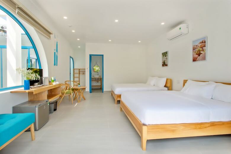 Hotel Santorin Hoian Villa