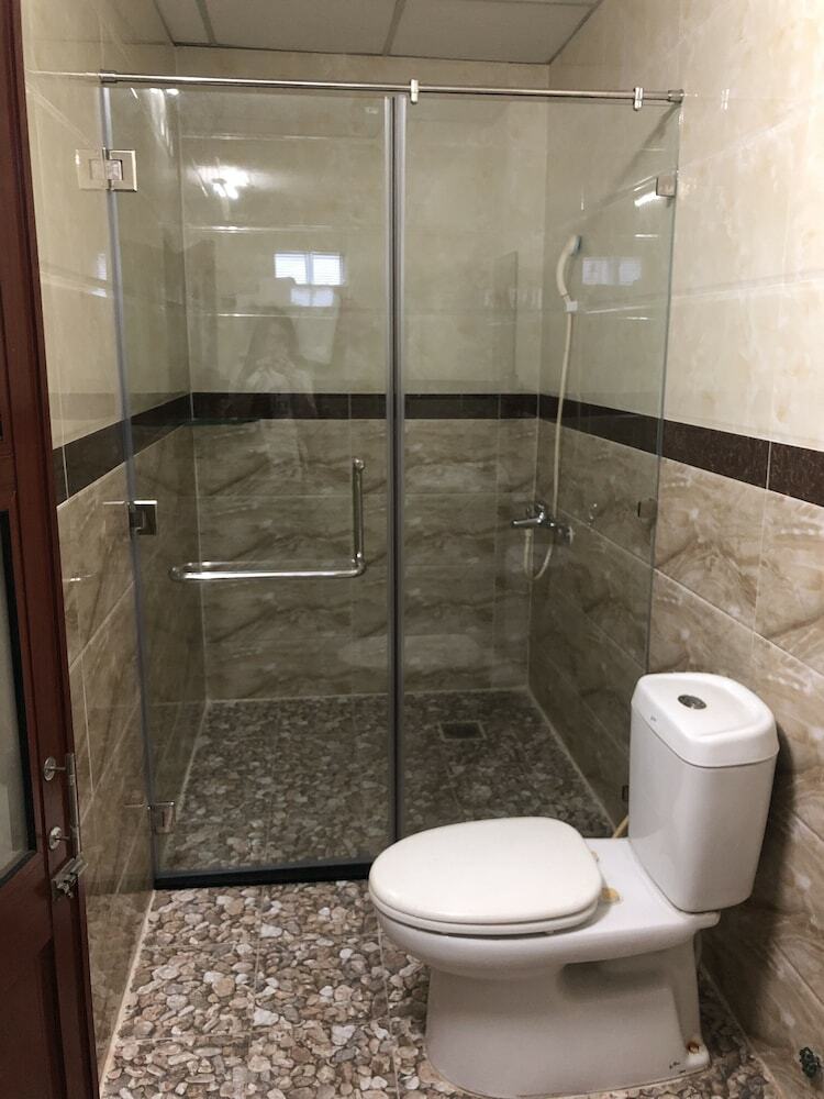 Hoang Quan Hotel