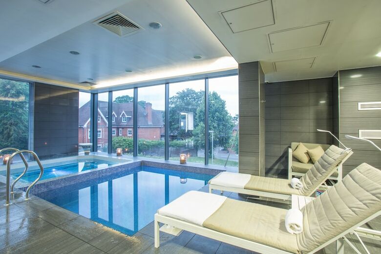 Guildford Harbour Hotel