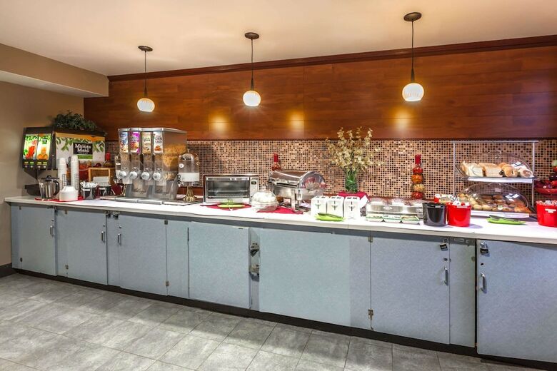 Hotel Ramada By Wyndham Jersey City