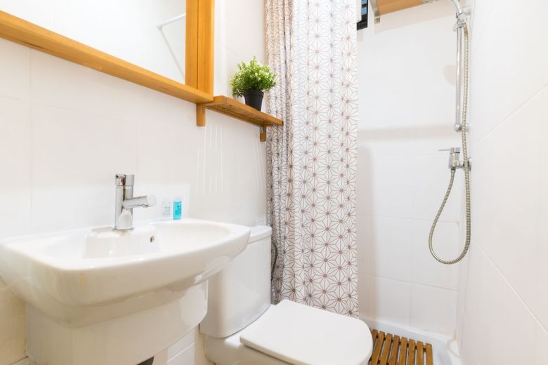 Royal Apart. La Almudena By All� Housing