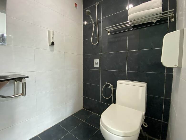 Oyo 89752 7 Days Express Hotel
