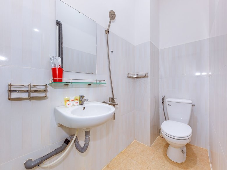 Oyo 727 Hoang Giang Hotel