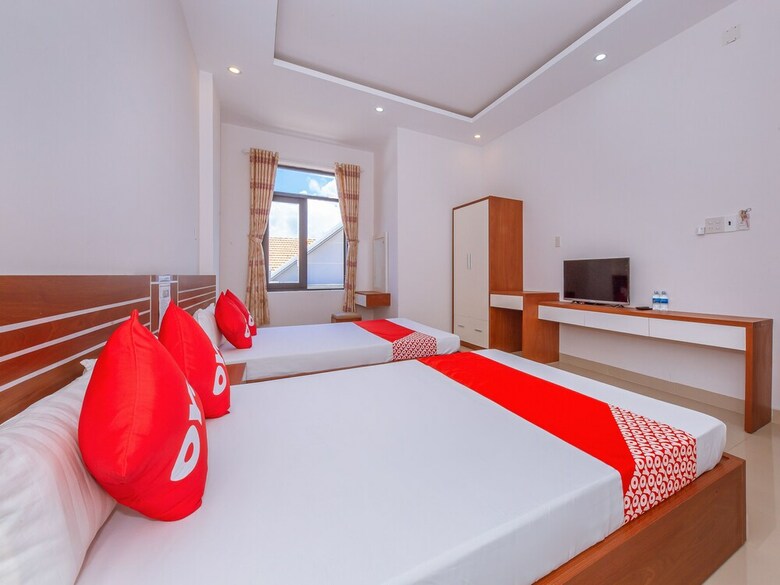 Oyo 727 Hoang Giang Hotel