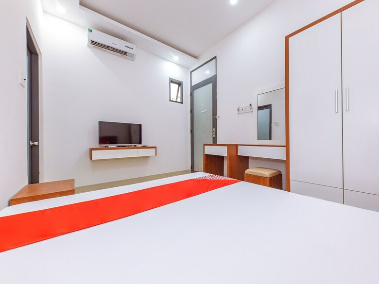 Oyo 727 Hoang Giang Hotel
